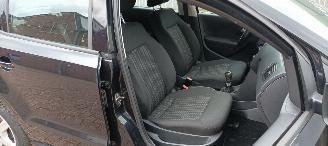 Volkswagen Polo 1.4-TDI Klimaautomatik Regensensor leren stuurwiel mistlampen Front-Radar Brake Assist Elektrische ramen Elektrische-spiegels met verwarming Centrale vergrendeling met afstandsbediening Start-Stop systeem 15-inch velgen picture 17