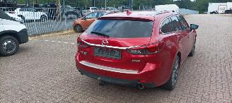 Mazda 6 Sportswagon Automatik Navi Led koplampen led achterlichten Headup Leren Sportstoelen Memory keyless Entry Blindspot Drivelane cruisecontrol met radar Stoelverwarming Lichtautomaat Regensensor Bose Soundsystem 19-inch velgen trekhaak picture 6