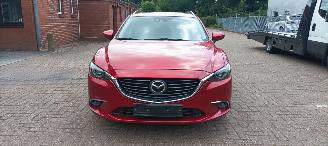 Mazda 6 Sportswagon Automatik Navi Led koplampen led achterlichten Headup Leren Sportstoelen Memory keyless Entry Blindspot Drivelane cruisecontrol met radar Stoelverwarming Lichtautomaat Regensensor Bose Soundsystem 19-inch velgen trekhaak picture 14