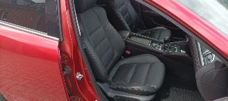 Mazda 6 Sportswagon Automatik Navi Led koplampen led achterlichten Headup Leren Sportstoelen Memory keyless Entry Blindspot Drivelane cruisecontrol met radar Stoelverwarming Lichtautomaat Regensensor Bose Soundsystem 19-inch velgen trekhaak picture 27
