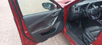Mazda 6 Sportswagon Automatik Navi Led koplampen led achterlichten Headup Leren Sportstoelen Memory keyless Entry Blindspot Drivelane cruisecontrol met radar Stoelverwarming Lichtautomaat Regensensor Bose Soundsystem 19-inch velgen trekhaak picture 16