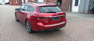 Mazda 6 Sportswagon Automatik Navi Led koplampen led achterlichten Headup Leren Sportstoelen Memory keyless Entry Blindspot Drivelane cruisecontrol met radar Stoelverwarming Lichtautomaat Regensensor Bose Soundsystem 19-inch velgen trekhaak picture 8