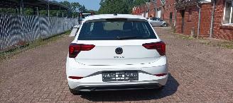 Volkswagen Polo 1.0 Full-Led Virtual Cockpit Led achterlichten Climatecontrol Boordcomputer Stoelverwarming Lichtautomaat cruisecontrol Dab Radio 4x elektrische ramen Elektrische-spiegels Parkeersensoren voor en achter picture 5