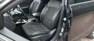 Kia Ceed Premium Edition 1.6 136pk Leder Sportstoelen Memory Navigatie Jbl sound System Climatecontrol CruiseControl 4xStoelverwarming Full-Led koplampen keyless Entry Blindspot systeem automatische inparkeer systeem elektrische achterklep Dab Radio Achteruitrijca picture 21