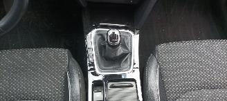 Kia Ceed Premium Edition 1.6 136pk Leder Sportstoelen Memory Navigatie Jbl sound System Climatecontrol CruiseControl 4xStoelverwarming Full-Led koplampen keyless Entry Blindspot systeem automatische inparkeer systeem elektrische achterklep Dab Radio Achteruitrijca picture 25