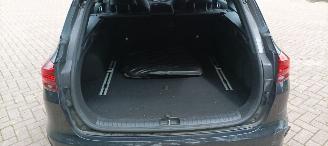 Kia Ceed Premium Edition 1.6 136pk Leder Sportstoelen Memory Navigatie Jbl sound System Climatecontrol CruiseControl 4xStoelverwarming Full-Led koplampen keyless Entry Blindspot systeem automatische inparkeer systeem elektrische achterklep Dab Radio Achteruitrijca picture 27
