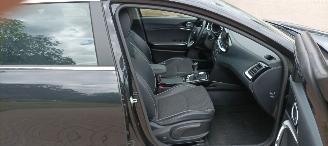 Kia Ceed Premium Edition 1.6 136pk Leder Sportstoelen Memory Navigatie Jbl sound System Climatecontrol CruiseControl 4xStoelverwarming Full-Led koplampen keyless Entry Blindspot systeem automatische inparkeer systeem elektrische achterklep Dab Radio Achteruitrijca picture 11