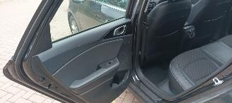 Kia Ceed Premium Edition 1.6 136pk Leder Sportstoelen Memory Navigatie Jbl sound System Climatecontrol CruiseControl 4xStoelverwarming Full-Led koplampen keyless Entry Blindspot systeem automatische inparkeer systeem elektrische achterklep Dab Radio Achteruitrijca picture 16