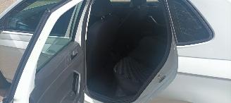 Volkswagen Polo 1.0-mpi Full Led koplampen Airconditioning Stoelverwarming Lichtautomaat cruisecontrol Drivelane assistent Radio Dab Digitale-cockpit picture 21