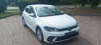 Volkswagen Polo 1.0-mpi Full Led koplampen Airconditioning Stoelverwarming Lichtautomaat cruisecontrol Drivelane assistent Radio Dab Digitale-cockpit picture 2