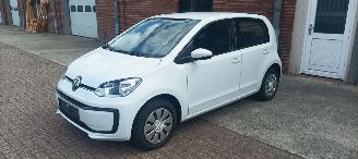 uszkodzony samochody osobowe Volkswagen Up! 1.0-Mpi 65pk Airconditioning Navigatie-Houder Cruisecontrol Bordcomputer Stoelverwarming Radio DAB Achteruitrijcamera Parkeersensoren Led dagrijverlichting Elek-Ramen Centrale vergrendeling met afstandsbediening Start-Stop systeem 2021/9