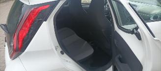 Toyota Aygo Aygo X Facelift 1.0VVT-i 5-deurs Airconditioning Led Dagrijverlichting Led achterlichten Elektrische ramen Elektrische-spiegels met verwarming Centrale vergrendeling met afstandsbediening Hoogglans buiten design picture 10