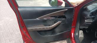 Mazda CX-30 1.8 skyactive Leder Led-Koplampen Bose Soundsystem Headup Keyless-entry Climatecontrol Stoelverwarming Regensensor Drivelane cruisecontrol Elektrische-Achterklep picture 13