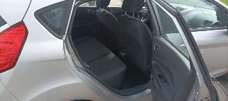 Ford Fiesta 1.5-diesel Led-dagrijverlichting Airconditioning Stoelverwarming Lichtautomaat Leren Stuurwiel Radio -usb Elektrische ramen Elektrische inklapbare buitenspiegels met led verlichting Parkeersensoren voor en achter picture 18