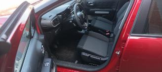 Citroën C3 1.2-benzine Led-Koplampen Led-dagrijverlichting Airconditioning Stoelverwarming cruisecontrol Dab Radio elektrische buitenspiegels met verwarming Elektrische ramen centrale vergrendeling met afstandsbediening Start-Stop systeem Drivelane assistent mistlam picture 11