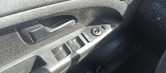 Kia Venga 1.6-16v Benzine Automatik Keyless-entry Climatecontrol Stoelverwarming Privacyglas leren stuurwiel mistlampen Parkeersensoren Trekhaak picture 20