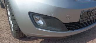 Kia Venga 1.6-16v Benzine Automatik Keyless-entry Climatecontrol Stoelverwarming Privacyglas leren stuurwiel mistlampen Parkeersensoren Trekhaak picture 27