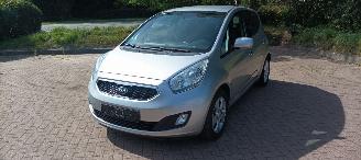 Kia Venga 1.6-16v Benzine Automatik Keyless-entry Climatecontrol Stoelverwarming Privacyglas leren stuurwiel mistlampen Parkeersensoren Trekhaak picture 9