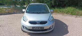 Kia Venga 1.6-16v Benzine Automatik Keyless-entry Climatecontrol Stoelverwarming Privacyglas leren stuurwiel mistlampen Parkeersensoren Trekhaak picture 8