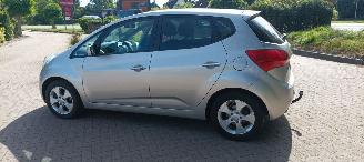 Kia Venga Bj 8-2013 1.6 Automaat Climatecontrol Stoelverwarming Lichtautomaat Privacyglas keyless Entry trekhaak picture 7