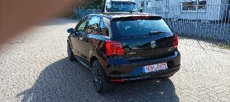 Volkswagen Polo Bj 3-2016 1.4 TDI euro6 Climatecontrol Stoelverwarming Regensensor leren stuurwiel mistlampen Elektrische ramen Elektrische-spiegels met verwarming Metallic Lak 18-inch velgen picture 5