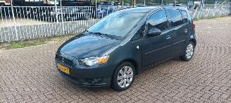 ocasión turismos Mitsubishi Colt 1.3-16v Automaat 95pk Airco Lichtautomaat cruisecontrol Regensensor 4xElektrische ramen Elektrische-spiegels met verwarming Centrale vergrendeling met afstandsbediening Privacyglas leren stuurwiel mistlampen Metallic Lak Trekhaak  volledig Onderhouden! 2011/9
