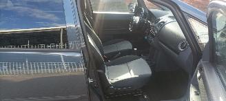 Mitsubishi Colt 1.3-16v Automaat 95pk Airco Lichtautomaat cruisecontrol Regensensor 4xElektrische ramen Elektrische-spiegels met verwarming Centrale vergrendeling met afstandsbediening Privacyglas leren stuurwiel mistlampen Metallic Lak Trekhaak  volledig Onderhouden! picture 16