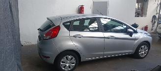 Ford Fiesta 1.5-TDCI Airconditioning Stoelverwarming leren stuurwiel Parkeersensoren picture 2