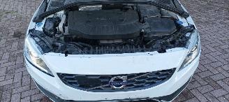 Volvo V-60 Cross-Country 2.4-Automaat 190pk 4x4 Navigatie Xenon Leder Climatecontrol CruiseControl Stoelverwarming Lichtautomaat cruisecontrol Privacyglas Led Dagrijverlichting Led achterlichten  Trekhaak picture 17
