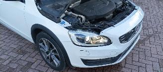Volvo V-60 Cross-Country 2.4-Automaat 190pk 4x4 Navigatie Xenon Leder Climatecontrol CruiseControl Stoelverwarming Lichtautomaat cruisecontrol Privacyglas Led Dagrijverlichting Led achterlichten  Trekhaak picture 18