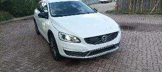 Volvo V-60 Cross-Country 2.4-Automaat 190pk 4x4 Navigatie Xenon Leder Climatecontrol CruiseControl Stoelverwarming Lichtautomaat cruisecontrol Privacyglas Led Dagrijverlichting Led achterlichten  Trekhaak picture 12