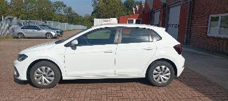 Volkswagen Polo Bj:01-2026 1.0-Benzine Full-Led koplampen Digitaal Dashboard Stoelverwarming Lichtautomaat cruisecontrol Dab Radio Parkeersensoren voor en achter Elektrische ramen 4x elektrische buitenspiegels met verwarming Start-Stop Drivelane picture 2