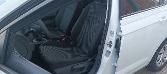 Volkswagen Polo Bj:01-2026 1.0-Benzine Full-Led koplampen Digitaal Dashboard Stoelverwarming Lichtautomaat cruisecontrol Dab Radio Parkeersensoren voor en achter Elektrische ramen 4x elektrische buitenspiegels met verwarming Start-Stop Drivelane picture 16