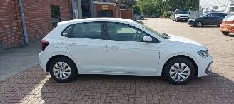 Volkswagen Polo Bj:01-2026 1.0-Benzine Full-Led koplampen Digitaal Dashboard Stoelverwarming Lichtautomaat cruisecontrol Dab Radio Parkeersensoren voor en achter Elektrische ramen 4x elektrische buitenspiegels met verwarming Start-Stop Drivelane picture 9