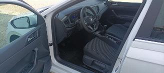 Volkswagen Polo Bj:01-2026 1.0-Benzine Full-Led koplampen Digitaal Dashboard Stoelverwarming Lichtautomaat cruisecontrol Dab Radio Parkeersensoren voor en achter Elektrische ramen 4x elektrische buitenspiegels met verwarming Start-Stop Drivelane picture 15