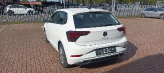 Volkswagen Polo Bj:01-2026 1.0-Benzine Full-Led koplampen Digitaal Dashboard Stoelverwarming Lichtautomaat cruisecontrol Dab Radio Parkeersensoren voor en achter Elektrische ramen 4x elektrische buitenspiegels met verwarming Start-Stop Drivelane picture 5