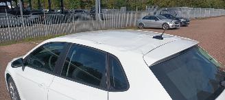 Volkswagen Polo Bj:01-2026 1.0-Benzine Full-Led koplampen Digitaal Dashboard Stoelverwarming Lichtautomaat cruisecontrol Dab Radio Parkeersensoren voor en achter Elektrische ramen 4x elektrische buitenspiegels met verwarming Start-Stop Drivelane picture 34