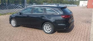 Kia Ceed Bj:09-2018 1.6 CRDI 136pk Full-Led Navigatie Leder Memory Sportstoelen Blindspot systeem JBL Sound Elektrische achterklep picture 3