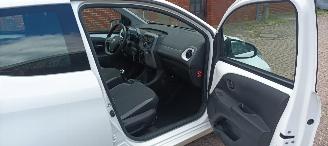 Toyota Aygo Bj: 09-2018 Facelift X-Play 1.0-VVT-i Airconditioning Leren stuurwiel Deelbare achterbank getinte ruiten Elektrische ramen Elektrische-spiegels Led Dagrijverlichting led achterlichten picture 12