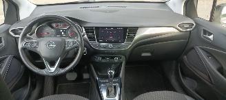 Opel Crossland Bj: 04-2018 1.2-Turbo Automaat Navigatie Climatecontrol CruiseControl Stoelverwarming Lichtautomaat Privacyglas Regensensor Trekhaak Parkeersensoren voor en achter Elektrische ramen 4x elektrische buitenspiegels met verwarming Voorruit met verwarming Led  picture 20
