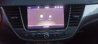Opel Crossland Bj: 04-2018 1.2-Turbo Automaat Navigatie Climatecontrol CruiseControl Stoelverwarming Lichtautomaat Privacyglas Regensensor Trekhaak Parkeersensoren voor en achter Elektrische ramen 4x elektrische buitenspiegels met verwarming Voorruit met verwarming Led  picture 26