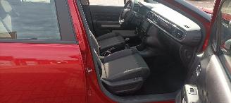 Citroën C3 Bj: 11-2022 1.2 Benzine Opf Airconditioning Stoelverwarming cruisecontrol Dab Radio elektrische buitenspiegels met verwarming Centrale vergrendeling met afstandsbediening Start-Stop systeem Drivelane Full led koplampen Led Dagrijverlichting 2 Tone metalli picture 22