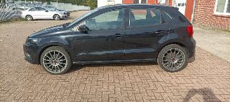 Volkswagen Polo Bj:03-2016 1.4 TDI DPF Euro6 Bluemotion Climatecontrol Stoelverwarming leren stuurwiel mistlampen Elektrische ramen Elektrische-spiegels met verwarming Centrale vergrendeling met afstandsbediening Start-Stop systeem regensensor front Radar picture 3