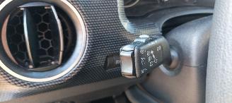 Volkswagen Up! Bj:08-2019 Move Up! 1.0-mpi Airconditioning Navigatie-Houder Cruisecontrol Drivelane assistent Lichtautomaat Regensensor Boordcomputer Elektrische ramen Centrale vergrendeling met afstandsbediening Start-Stop systeem 15-inch velgen Parkeersensoren Led-dag picture 29