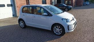 Volkswagen Up! Bj:08-2019 Move Up! 1.0-mpi Airconditioning Navigatie-Houder Cruisecontrol Drivelane assistent Lichtautomaat Regensensor Boordcomputer Elektrische ramen Centrale vergrendeling met afstandsbediening Start-Stop systeem 15-inch velgen Parkeersensoren Led-dag picture 10