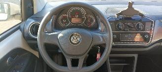 Volkswagen Up! Bj:08-2019 Move Up! 1.0-mpi Airconditioning Navigatie-Houder Cruisecontrol Drivelane assistent Lichtautomaat Regensensor Boordcomputer Elektrische ramen Centrale vergrendeling met afstandsbediening Start-Stop systeem 15-inch velgen Parkeersensoren Led-dag picture 27