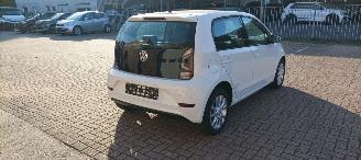 Volkswagen Up! Bj:08-2019 Move Up! 1.0-mpi Airconditioning Navigatie-Houder Cruisecontrol Drivelane assistent Lichtautomaat Regensensor Boordcomputer Elektrische ramen Centrale vergrendeling met afstandsbediening Start-Stop systeem 15-inch velgen Parkeersensoren Led-dag picture 7