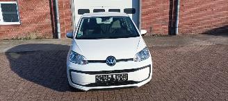 Volkswagen Up! Bj:08-2019 Move Up! 1.0-mpi Airconditioning Navigatie-Houder Cruisecontrol Drivelane assistent Lichtautomaat Regensensor Boordcomputer Elektrische ramen Centrale vergrendeling met afstandsbediening Start-Stop systeem 15-inch velgen Parkeersensoren Led-dag picture 12