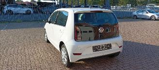 Volkswagen Up! Bj:08-2019 Move Up! 1.0-mpi Airconditioning Navigatie-Houder Cruisecontrol Drivelane assistent Lichtautomaat Regensensor Boordcomputer Elektrische ramen Centrale vergrendeling met afstandsbediening Start-Stop systeem 15-inch velgen Parkeersensoren Led-dag picture 5