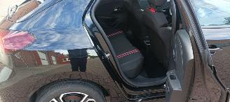 Opel Corsa Bj:02-2022 GS-Line 1.2-Turbo Full-Led Led-Achterlichten Digitaal Cockpit Sport-modus Climatecontrol CruiseControl Stoelverwarming stuurwiel met verwarming Privacy glas 4xElektrische ramen Elektrische-spiegels Blindspot systeem Achteruitrijcamera Dimmende picture 25